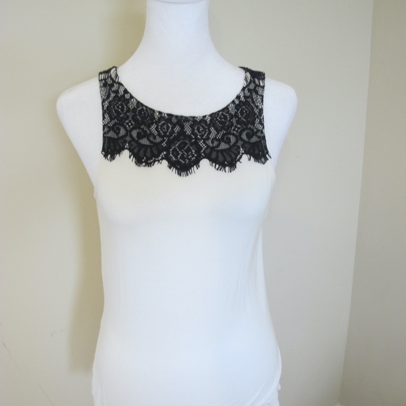 Express Women's Lace Sleeveless date night Top Shirt Size Small black white EUC - Picture 2 of 7